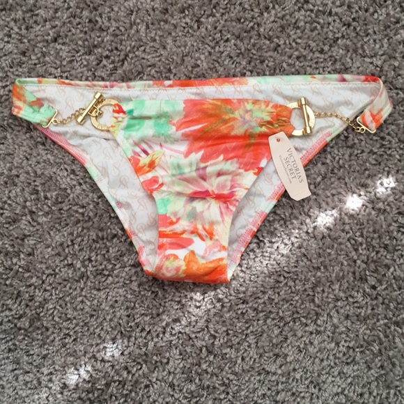 Victoria secret bikini - Picture 3 of 5